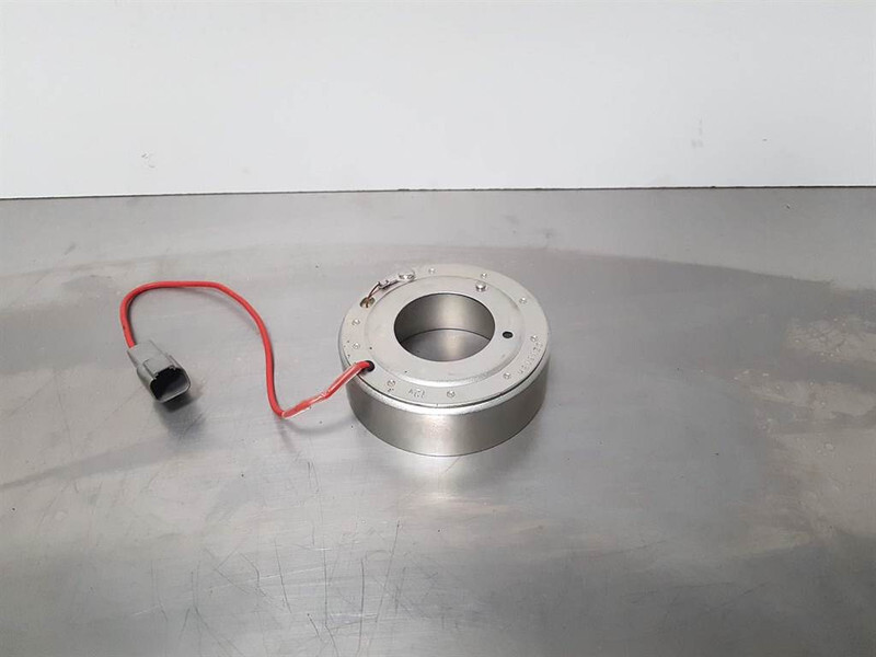 SANDEN 12V-Magnet Clutch/Magnetkupplung/Magneetkop - Frame/ Châssis pour Engins de chantier: photos 1 SANDEN 12V-Magnet Clutch/Magnetkupplung/Magneetkop - Frame/ Châssis pour Engins de chantier: photos 1