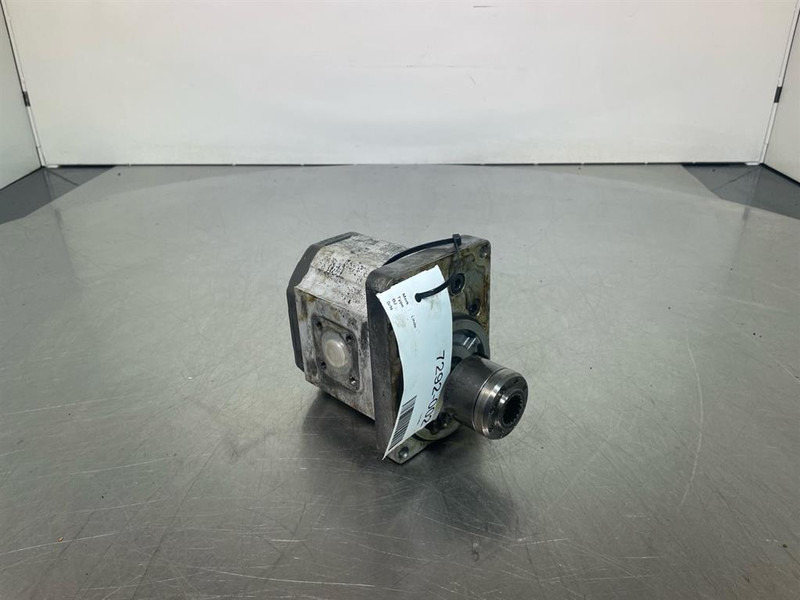 Sauer Danfoss SNP3NN/044RN06-111.25.220.0A-Gearpump/Tandwielpomp - Hydraulique pour Engins de chantier: photos 3 Sauer Danfoss SNP3NN/044RN06-111.25.220.0A-Gearpump/Tandwielpomp - Hydraulique pour Engins de chantier: photos 3