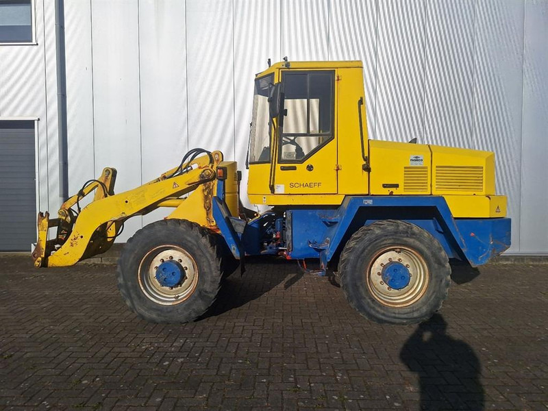 Schaeff SKS 661 - Chargeuse sur pneus: photos 1 Schaeff SKS 661 - Chargeuse sur pneus: photos 1