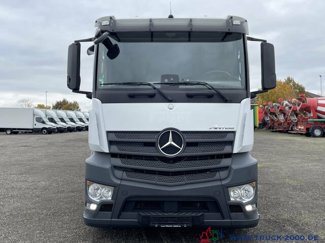 Mercedes-Benz Antos 2542 Hiab 177K HIPRO mit Funkfernbedienung - Camion plateau, Camion grue: photos 2 Mercedes-Benz Antos 2542 Hiab 177K HIPRO mit Funkfernbedienung - Camion plateau, Camion grue: photos 2