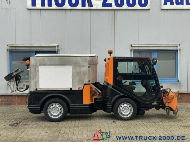 Multicar Nilfisk JungoJet3500 Winterdienst & Kehrmaschine - Balayeuse de voirie: photos 2 Multicar Nilfisk JungoJet3500 Winterdienst & Kehrmaschine - Balayeuse de voirie: photos 2