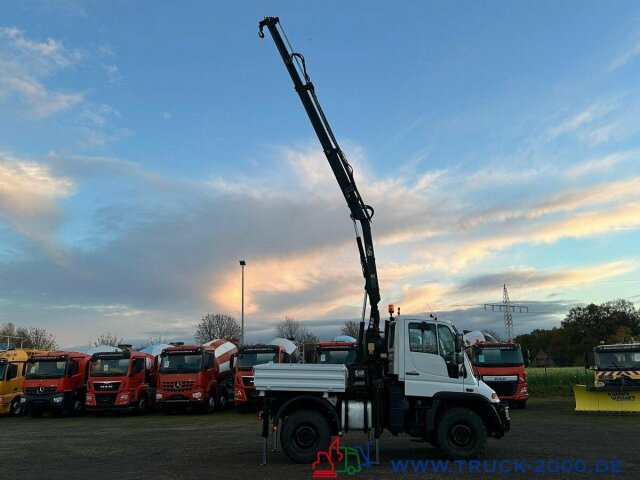Unimog U 300 4x4 mit Kran Nur 78.144 KM zGG.7.490Kg. - Utilitaire plateau: photos 3 Unimog U 300 4x4 mit Kran Nur 78.144 KM zGG.7.490Kg. - Utilitaire plateau: photos 3
