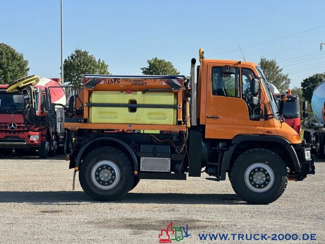 Unimog U400 Winterdienst Salzstreuer - *Schneeschild* - Engin de déneigement: photos 2 Unimog U400 Winterdienst Salzstreuer - *Schneeschild* - Engin de déneigement: photos 2