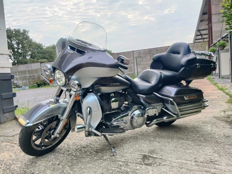 Harley-Davidson Electra Glide Ultra Limited 103" - Motocyclette: photos 2 Harley-Davidson Electra Glide Ultra Limited 103" - Motocyclette: photos 2