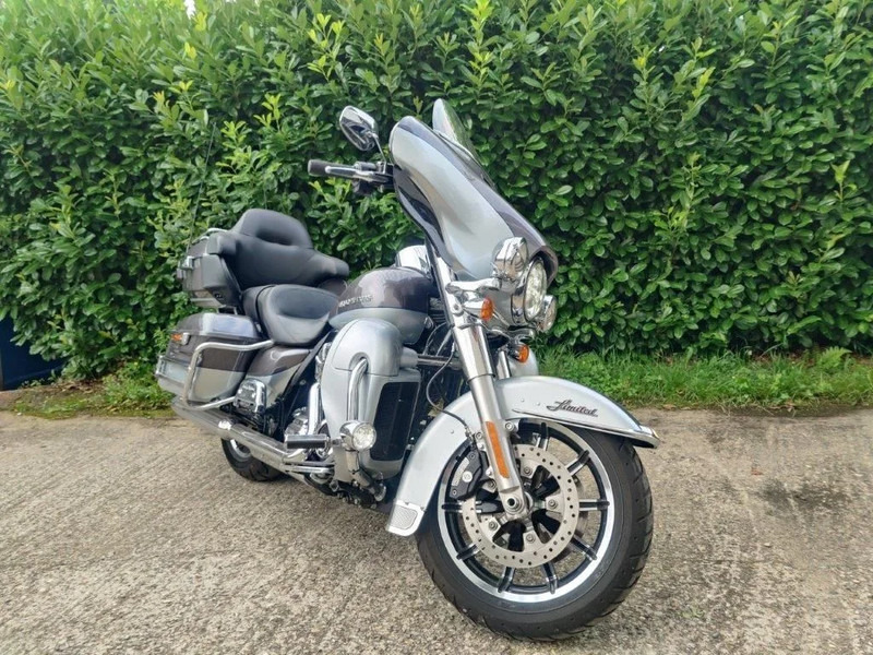 Harley-Davidson Electra Glide Ultra Limited 103" - Motocyclette: photos 1 Harley-Davidson Electra Glide Ultra Limited 103" - Motocyclette: photos 1