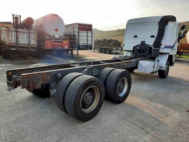 Volvo F 12 6*4 STEEL SUSPENSION - Châssis cabine: photos 5 Volvo F 12 6*4 STEEL SUSPENSION - Châssis cabine: photos 5