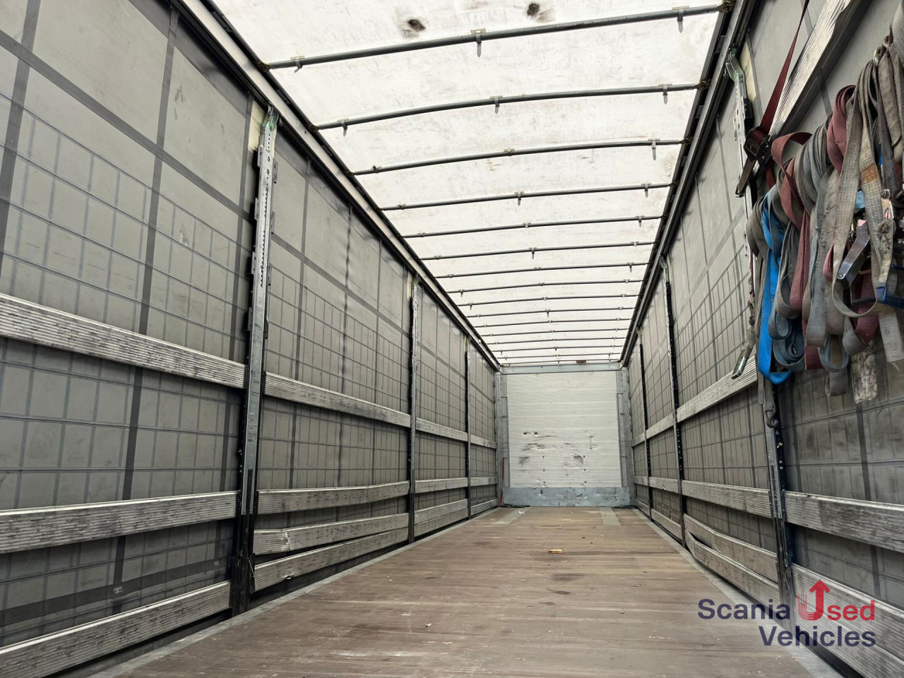 SCHMITZ SCHMITZ CURTAINSIDER EDSCHA TILT 2 LIFT AXLES - Semi-remorque rideaux coulissants: photos 3 SCHMITZ SCHMITZ CURTAINSIDER EDSCHA TILT 2 LIFT AXLES - Semi-remorque rideaux coulissants: photos 3