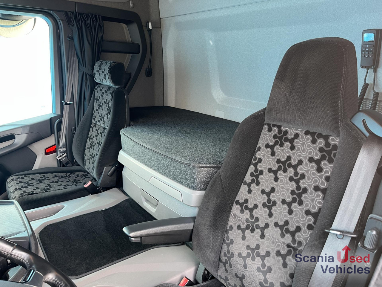 SCANIA G 360 A4x2NB HYBRID ! DIFF-L FULL AIR 8T LED NAVI - Tracteur routier: photos 4 SCANIA G 360 A4x2NB HYBRID ! DIFF-L FULL AIR 8T LED NAVI - Tracteur routier: photos 4