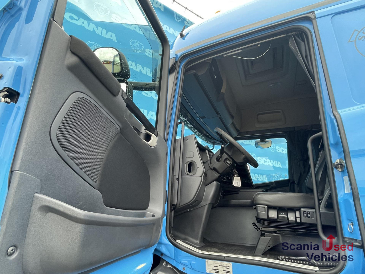 SCANIA G 410 LA4x2MNA SMART 2 AIRCO CRUISE - Tracteur routier: photos 3 SCANIA G 410 LA4x2MNA SMART 2 AIRCO CRUISE - Tracteur routier: photos 3