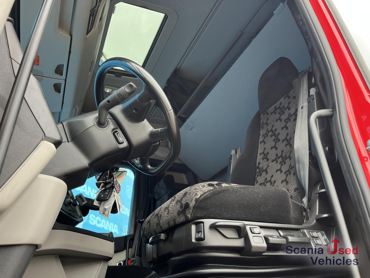 SCANIA R 410 A4x2NA RETARDER LED NAVI - Tracteur routier: photos 2 SCANIA R 410 A4x2NA RETARDER LED NAVI - Tracteur routier: photos 2