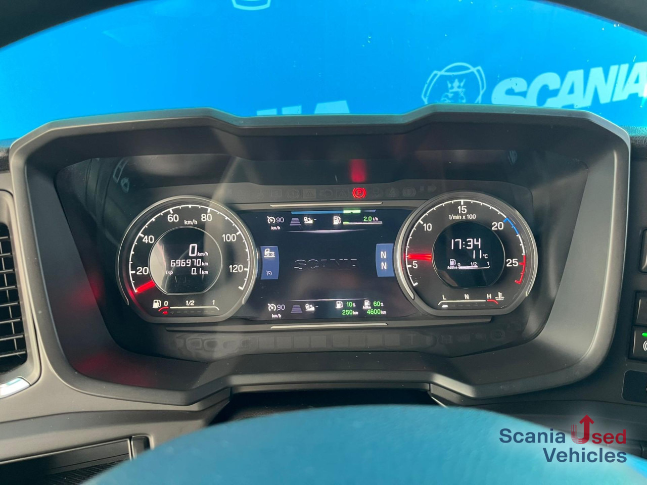 SCANIA R 450 A4x2NA RETARDER 8T DIFF-L SMART2 - Tracteur routier: photos 5 SCANIA R 450 A4x2NA RETARDER 8T DIFF-L SMART2 - Tracteur routier: photos 5