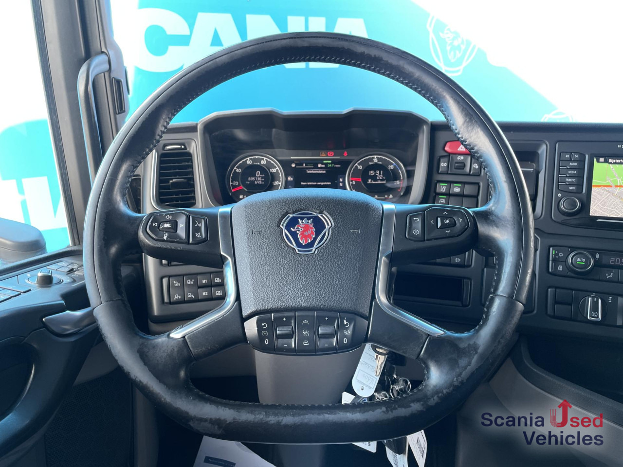 SCANIA R 450 A4x2NB RETARDER FULL AIR DIFF-L ACC 8T - Tracteur routier: photos 4 SCANIA R 450 A4x2NB RETARDER FULL AIR DIFF-L ACC 8T - Tracteur routier: photos 4