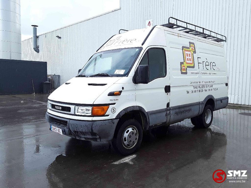 Iveco Daily 35 S 13 - Fourgon utilitaire: photos 3 Iveco Daily 35 S 13 - Fourgon utilitaire: photos 3