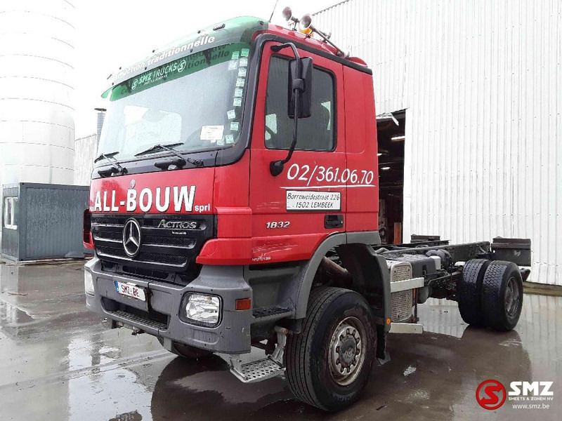 Mercedes-Benz Actros 1832 4x4 209000 km!! - Châssis cabine: photos 3 Mercedes-Benz Actros 1832 4x4 209000 km!! - Châssis cabine: photos 3