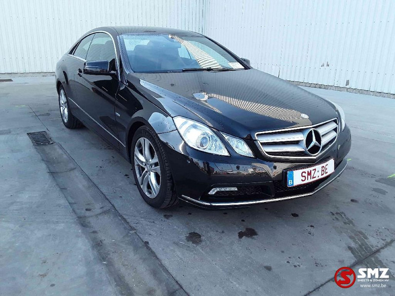 Mercedes-Benz E-Klasse 250 CDI 60000 km automatic/parktronic ("12) no reg - Voiture: photos 1 Mercedes-Benz E-Klasse 250 CDI 60000 km automatic/parktronic ("12) no reg - Voiture: photos 1