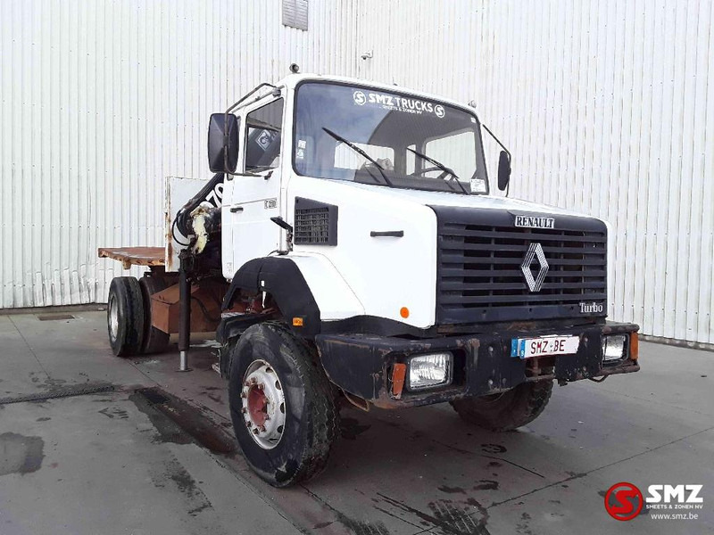 Renault C 210 - Camion benne, Camion grue: photos 1 Renault C 210 - Camion benne, Camion grue: photos 1