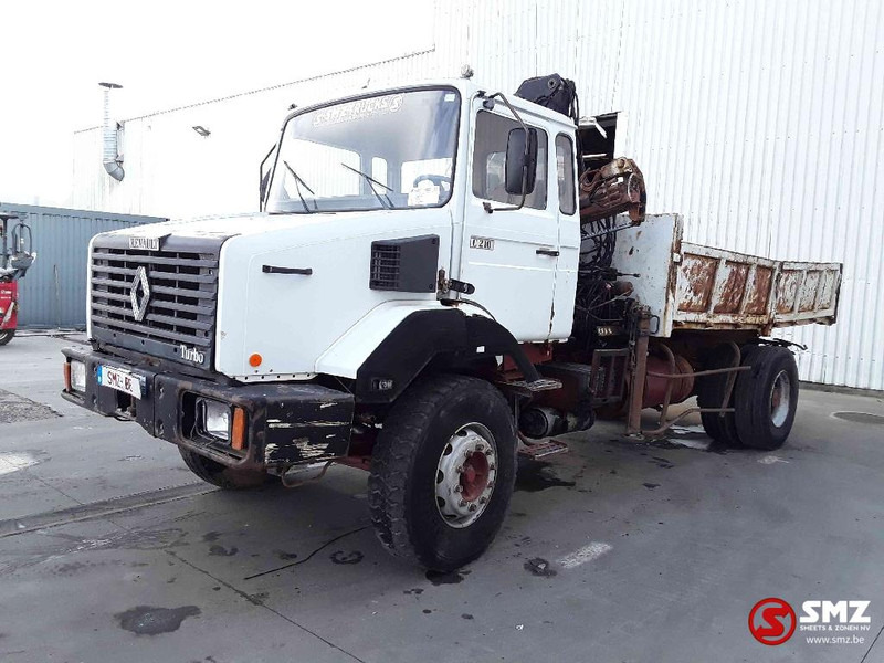 Renault C 210 - Camion benne, Camion grue: photos 3 Renault C 210 - Camion benne, Camion grue: photos 3