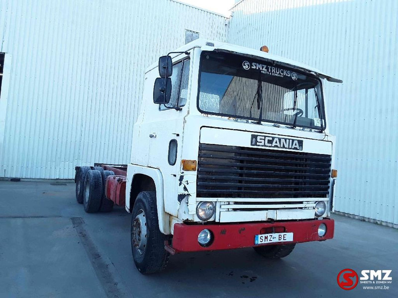 Scania 111 6x2 super lames - Châssis cabine: photos 1 Scania 111 6x2 super lames - Châssis cabine: photos 1