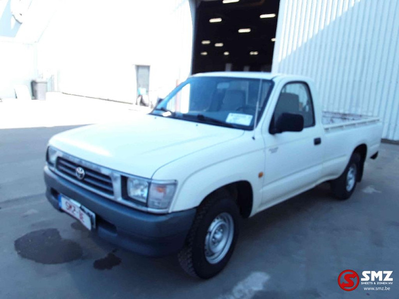 Toyota Hilux - Voiture: photos 3 Toyota Hilux - Voiture: photos 3