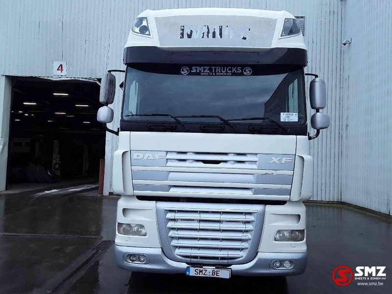 DAF 105 XF 460 SuperSpacecab manual - Tracteur routier: photos 2 DAF 105 XF 460 SuperSpacecab manual - Tracteur routier: photos 2