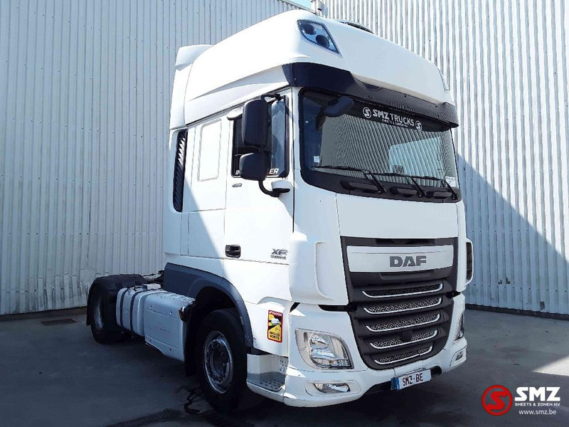 DAF XF 460 SUPERspacecab intarder 2 tanks - Tracteur routier: photos 1 DAF XF 460 SUPERspacecab intarder 2 tanks - Tracteur routier: photos 1