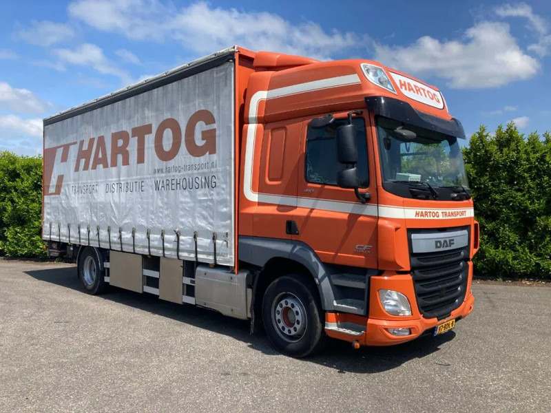 DAF CF 410 FA Euro6 Schuifzeilen vooras 9,0 ton - Camion fourgon: photos 2 DAF CF 410 FA Euro6 Schuifzeilen vooras 9,0 ton - Camion fourgon: photos 2
