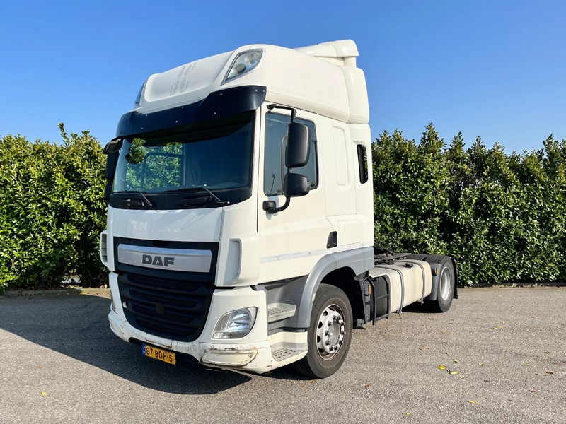 DAF CF 400 FT SC Euro6 - Tracteur routier: photos 2 DAF CF 400 FT SC Euro6 - Tracteur routier: photos 2