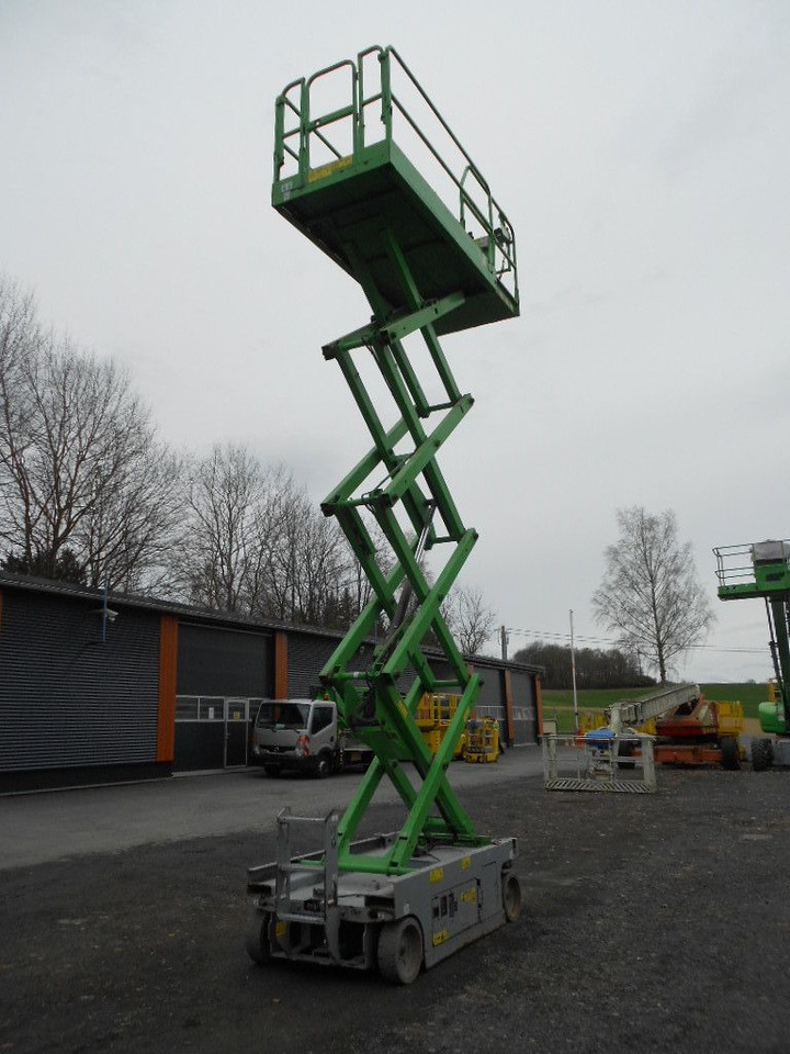 Genie GS 2646, Scherenarbeitsbühne Genie 9,9 m - Camion avec nacelle: photos 2 Genie GS 2646, Scherenarbeitsbühne Genie 9,9 m - Camion avec nacelle: photos 2