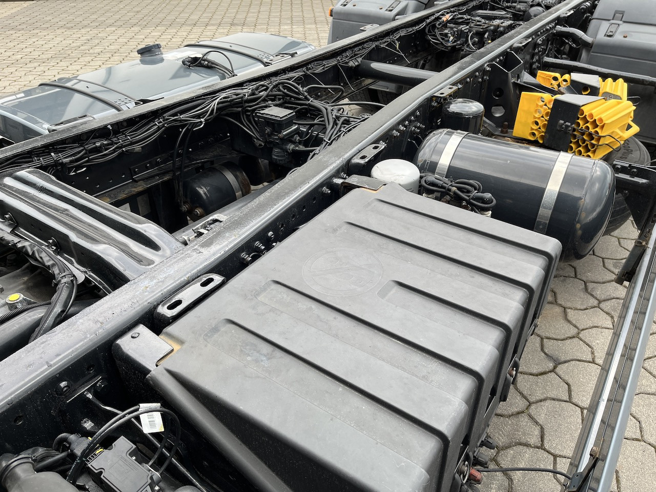 MAN TGX 26.500 6x2 Fahrgestell Lenk-Liftachse AHK - Camion: photos 5 MAN TGX 26.500 6x2 Fahrgestell Lenk-Liftachse AHK - Camion: photos 5