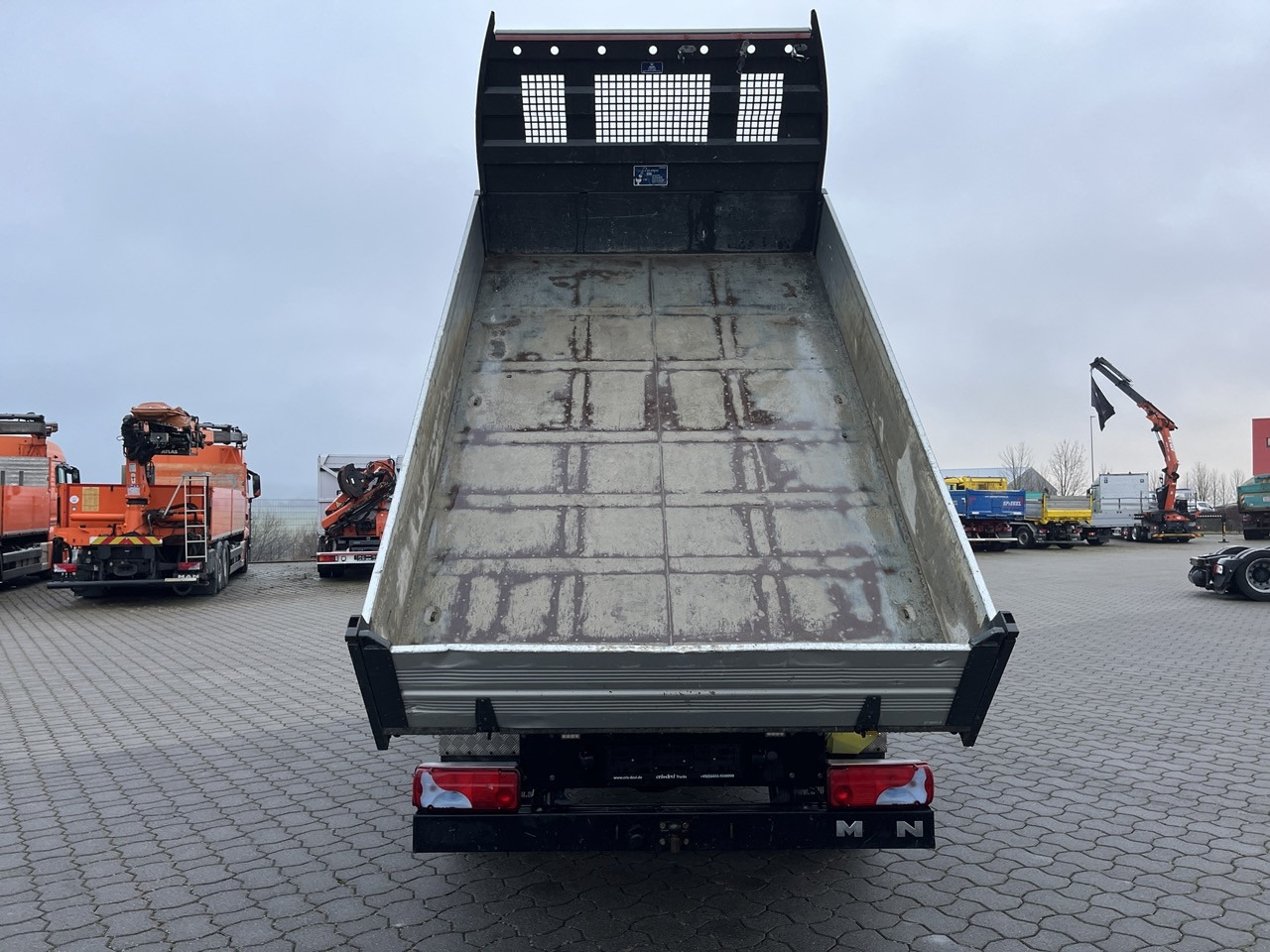 MAN TGE 3.180 4x2 Zwillingsbereift - Utilitaire benne: photos 3 MAN TGE 3.180 4x2 Zwillingsbereift - Utilitaire benne: photos 3