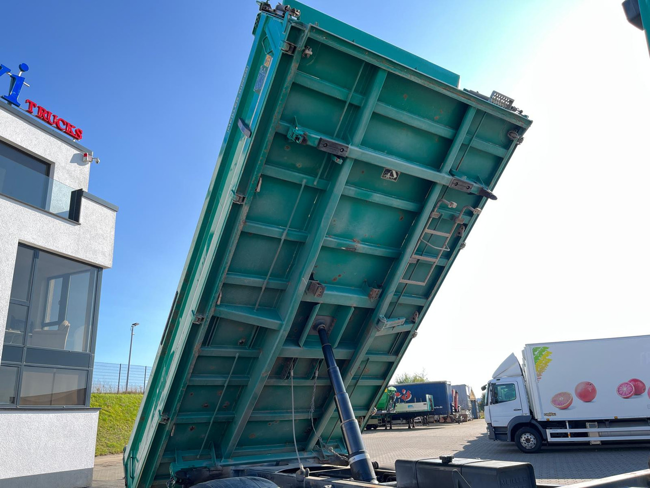 MAN TGS 18.460 4X4 H BL Kipper - Camion benne: photos 2 MAN TGS 18.460 4X4 H BL Kipper - Camion benne: photos 2