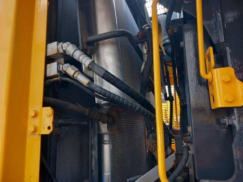 Komatsu WA480-8E0 - Chargeuse sur pneus: photos 5 Komatsu WA480-8E0 - Chargeuse sur pneus: photos 5