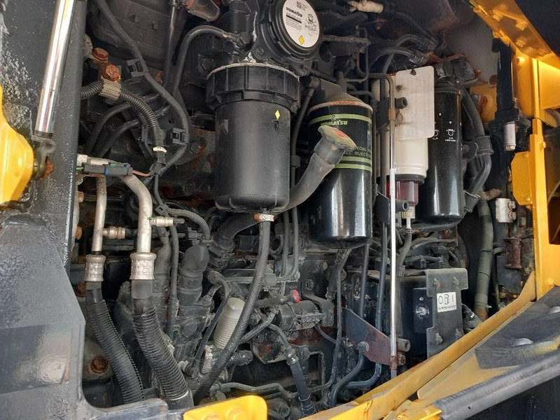 Komatsu WA480-8E0 - Chargeuse sur pneus: photos 4 Komatsu WA480-8E0 - Chargeuse sur pneus: photos 4