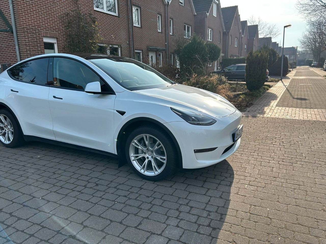 Tesla Model Y Long Range Dual AWD - Berline: photos 5 Tesla Model Y Long Range Dual AWD - Berline: photos 5