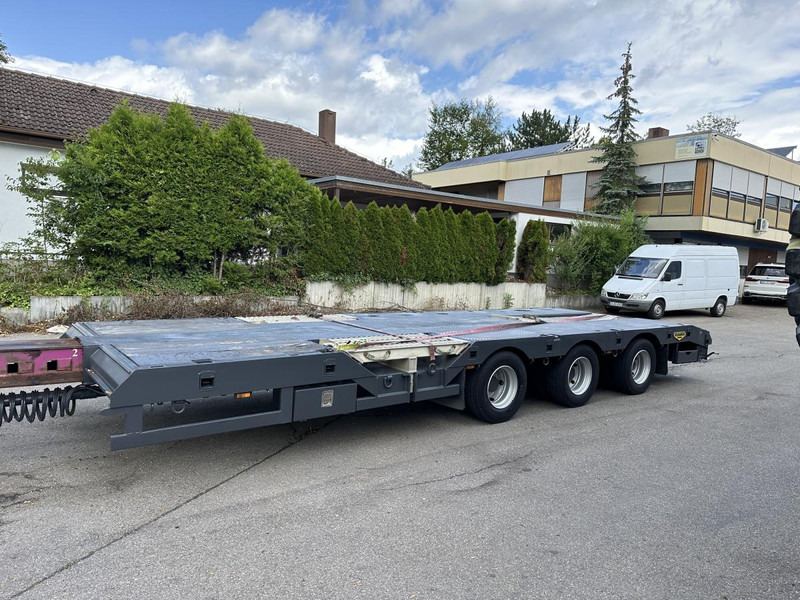 Broshuis Tele Semi Tieflader Luft 4.5 m auszieh u. 3 m verb Tele Semi Tieflader Luft 4.5 m auszieh u. 3 m verbreiterb. - Semi-remorque surbaissé: photos 3 Broshuis Tele Semi Tieflader Luft 4.5 m auszieh u. 3 m verb Tele Semi Tieflader Luft 4.5 m auszieh u. 3 m verbreiterb. - Semi-remorque surbaissé: photos 3