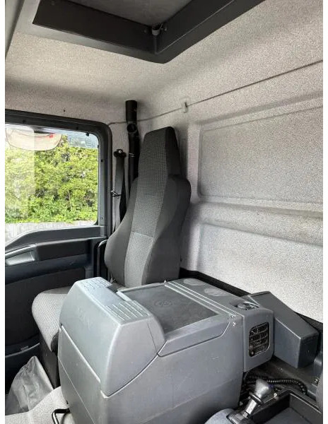Utilitaire rideaux coulissants (PLSC) neuf MAN TGL 8.180 FBL Plane langes Haus Topsleeper Klima: photos 11
