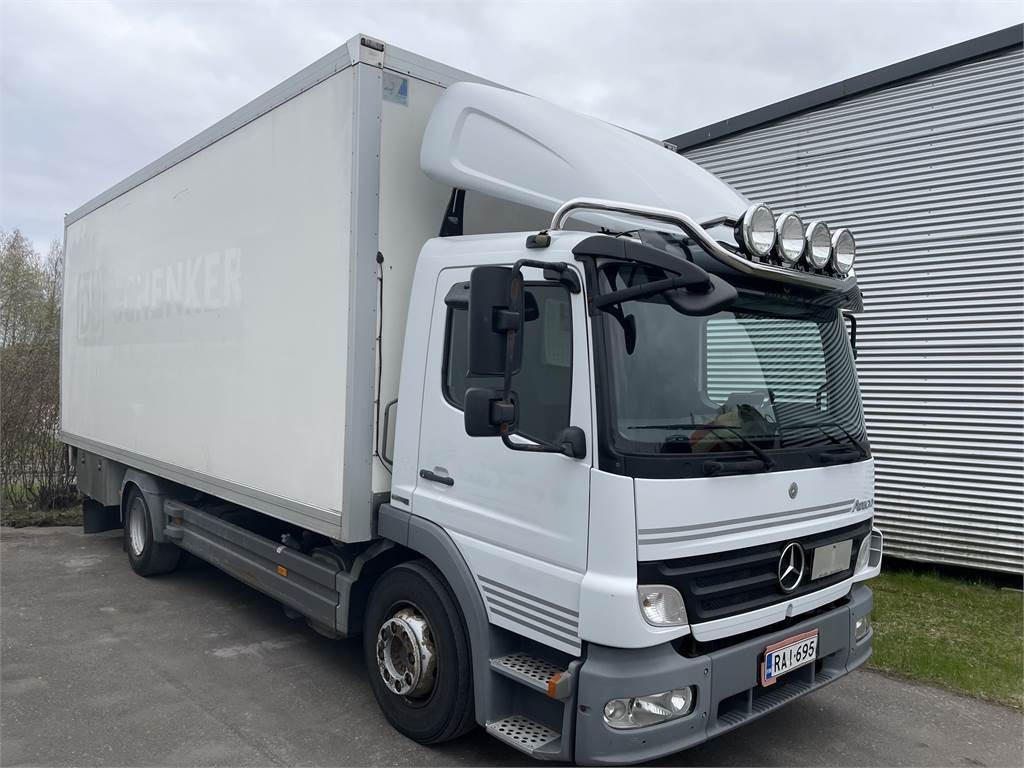 Mercedes-Benz ATEGO 1524L/42 - Camion fourgon: photos 2 Mercedes-Benz ATEGO 1524L/42 - Camion fourgon: photos 2
