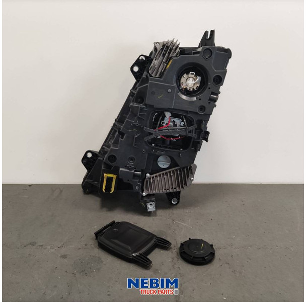 Volvo Volvo - 22239248 - Koplamp rechts FH16 Bi Xenon - Pièces de rechange pour Camion: photos 3 Volvo Volvo - 22239248 - Koplamp rechts FH16 Bi Xenon - Pièces de rechange pour Camion: photos 3