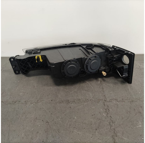 Volvo Volvo - 22332593 - Mistlamp FH4 links - Pièces de rechange pour Camion: photos 2 Volvo Volvo - 22332593 - Mistlamp FH4 links - Pièces de rechange pour Camion: photos 2