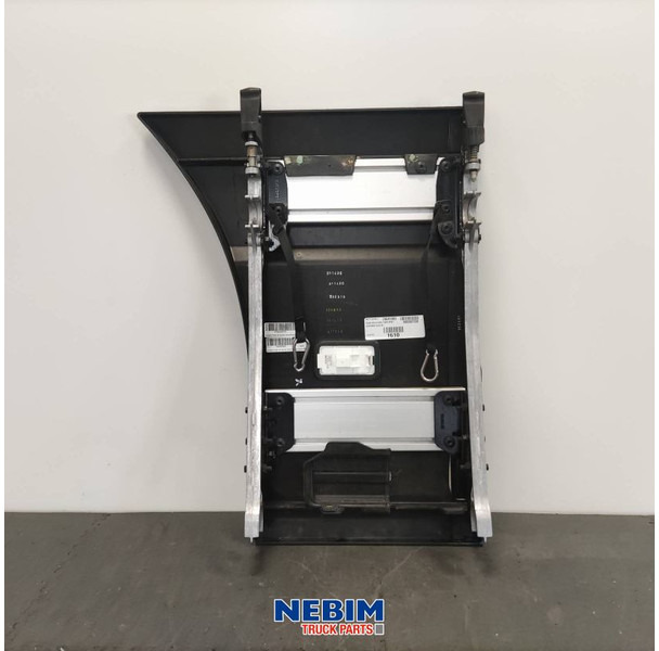 Volvo Volvo - 78645899 - Chassis skirt links achter - Pièces de rechange pour Camion: photos 3 Volvo Volvo - 78645899 - Chassis skirt links achter - Pièces de rechange pour Camion: photos 3