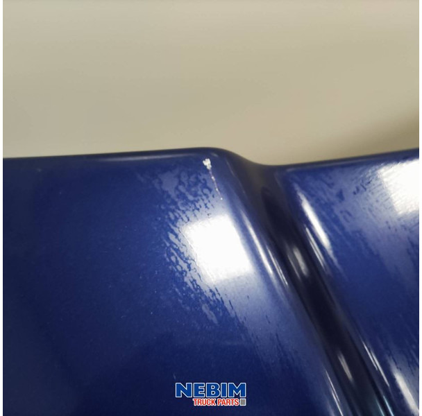 Volvo Volvo - 82358332 - Dakspoiler FH4/4B Cabinehoogte 175cm - Pièces de rechange pour Camion: photos 4 Volvo Volvo - 82358332 - Dakspoiler FH4/4B Cabinehoogte 175cm - Pièces de rechange pour Camion: photos 4