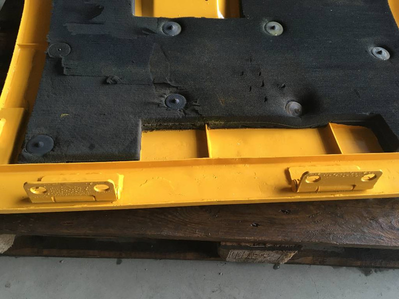 Volvo ECR 235 Werkzeugkasten 14732717 - Frame/ Châssis pour Engins de chantier: photos 4 Volvo ECR 235 Werkzeugkasten 14732717 - Frame/ Châssis pour Engins de chantier: photos 4