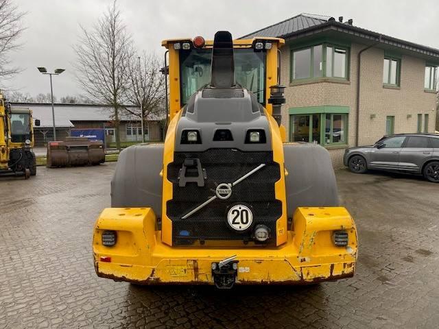 Volvo L 90 H MIETE / RENTAL - Chargeuse sur pneus: photos 3 Volvo L 90 H MIETE / RENTAL - Chargeuse sur pneus: photos 3