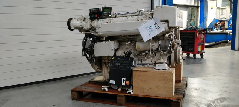 MAN D2876-LE402 USED - Engins de chantier: photos 2 MAN D2876-LE402 USED - Engins de chantier: photos 2