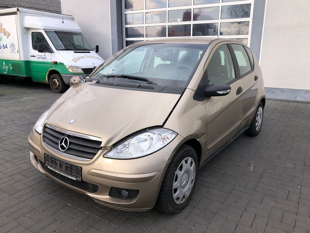 Mercedes-Benz A 150 A -Klasse A 150 - Voiture: photos 4 Mercedes-Benz A 150 A -Klasse A 150 - Voiture: photos 4