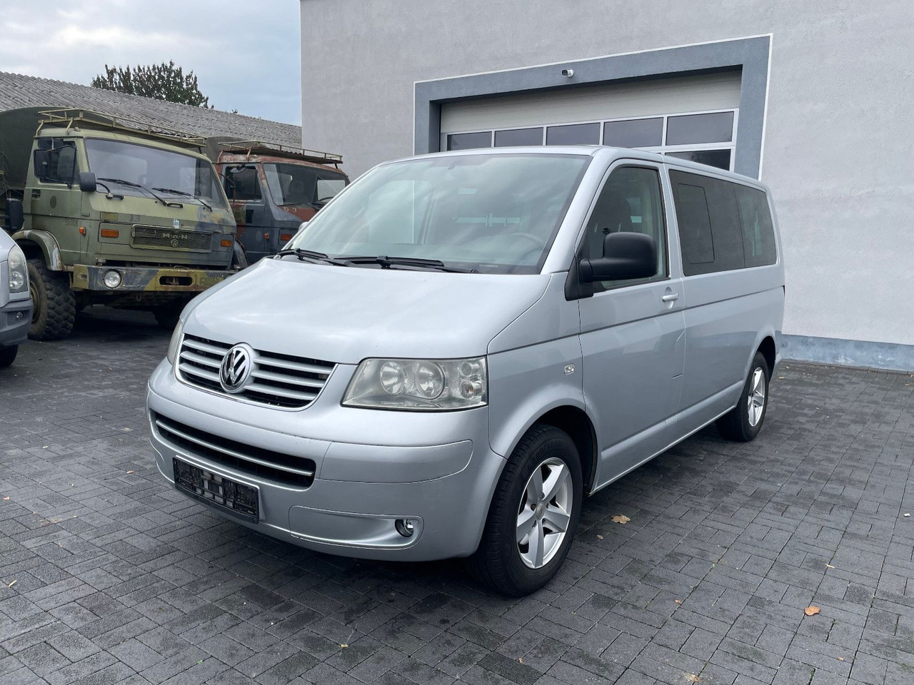Volkswagen T5 2.5 TDi Caravelle 4Motion 8-Sitzer - Transport de personnes: photos 3 Volkswagen T5 2.5 TDi Caravelle 4Motion 8-Sitzer - Transport de personnes: photos 3