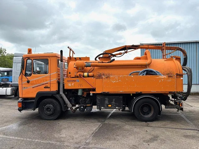 Camion hydrocureur MAN F 15.192 (6-CILINDER) WITH GEESINK VACUUM TANK (MANUAL GEARBOX / P.T.O.) ORIGINAL DUTCH TRUCK: photos 5