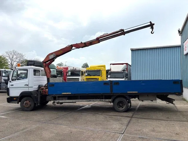 Mercedes-Benz 914 K (ORIGINAL DUTCH) WITH OPEN BOX & HIAB 650 CRANE (6-CILINDER / FULL STEEL SUSPENSION / MANUAL GEARBOX) - Camion grue: photos 5 Mercedes-Benz 914 K (ORIGINAL DUTCH) WITH OPEN BOX & HIAB 650 CRANE (6-CILINDER / FULL STEEL SUSPENSION / MANUAL GEARBOX) - Camion grue: photos 5