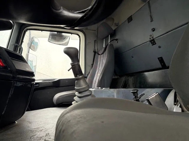 Crédit-bail de Mercedes-Benz Actros 2031 K WITH PALFINGER PK1101 CRANE (MANUAL GEARBOX / FULL STEEL SUSPENSION / REDUCTION AXLE / REMOTE CONTROL) Mercedes-Benz Actros 2031 K WITH PALFINGER PK1101 CRANE (MANUAL GEARBOX / FULL STEEL SUSPENSION / REDUCTION AXLE / REMOTE CONTROL): photos 13 Crédit-bail de Mercedes-Benz Actros 2031 K WITH PALFINGER PK1101 CRANE (MANUAL GEARBOX / FULL STEEL SUSPENSION / REDUCTION AXLE / REMOTE CONTROL) Mercedes-Benz Actros 2031 K WITH PALFINGER PK1101 CRANE (MANUAL GEARBOX / FULL STEEL SUSPENSION / REDUCTION AXLE / REMOTE CONTROL): photos 13