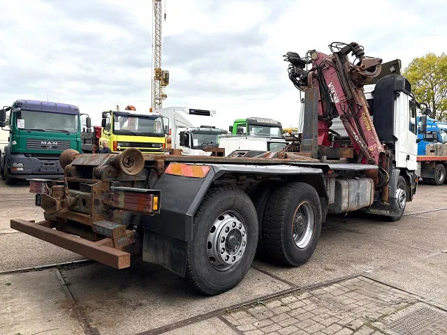 Mercedes-Benz Actros 2540 L 6x2 MP1 WITH V-CRANE & HOOK-ARM SYSTEM (EPS WITH CLUTCH (3 PEDALS) / REDUCTION AXLE / STEEL-/AIR SUSPENSION / P.T. - Camion ampliroll, Camion grue: photos 3 Mercedes-Benz Actros 2540 L 6x2 MP1 WITH V-CRANE & HOOK-ARM SYSTEM (EPS WITH CLUTCH (3 PEDALS) / REDUCTION AXLE / STEEL-/AIR SUSPENSION / P.T. - Camion ampliroll, Camion grue: photos 3